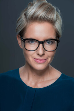 Tina Riedmann Haarologin
